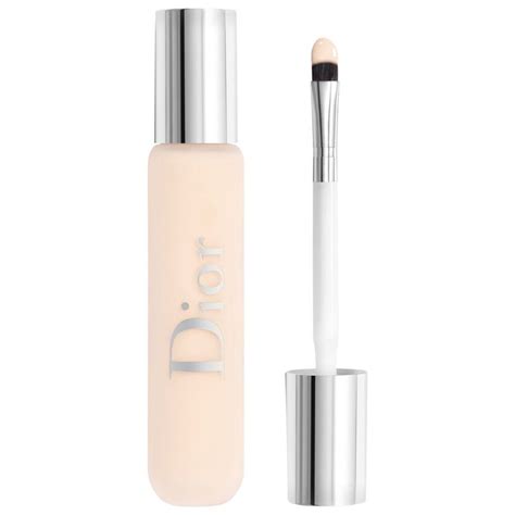 dior backstage concealer water or silicone based|Dior full covering concealer.